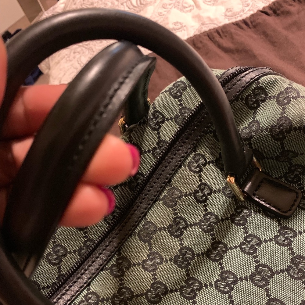 Authentic Gucci Excellent Condition! - image 3